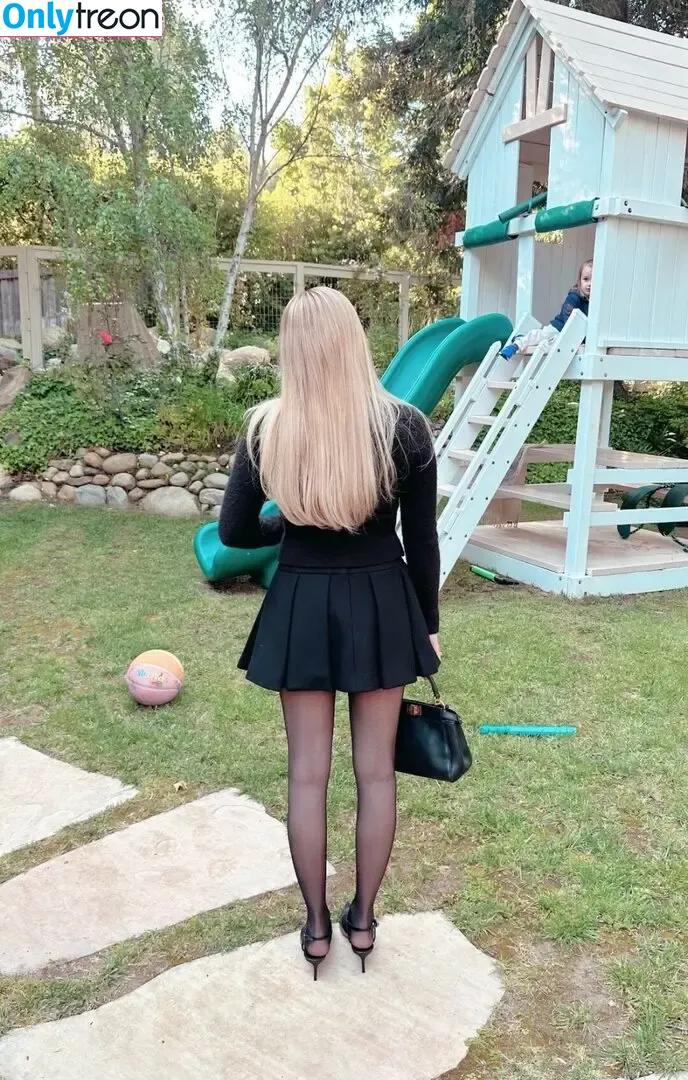 Emma Roberts голая photo #0866 (emmalee1996 / emmaroberts)