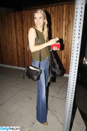 Emma Roberts / emmalee1996 / emmaroberts nude photo #1213