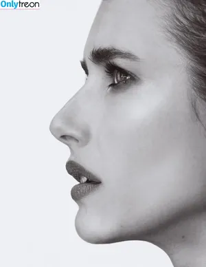 Emma Roberts / emmalee1996 / emmaroberts nude photo #1306