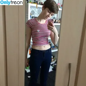 Emma Thorne / EmmaThorneVideos / emmainashes / emmathorne1 nude photo #0053