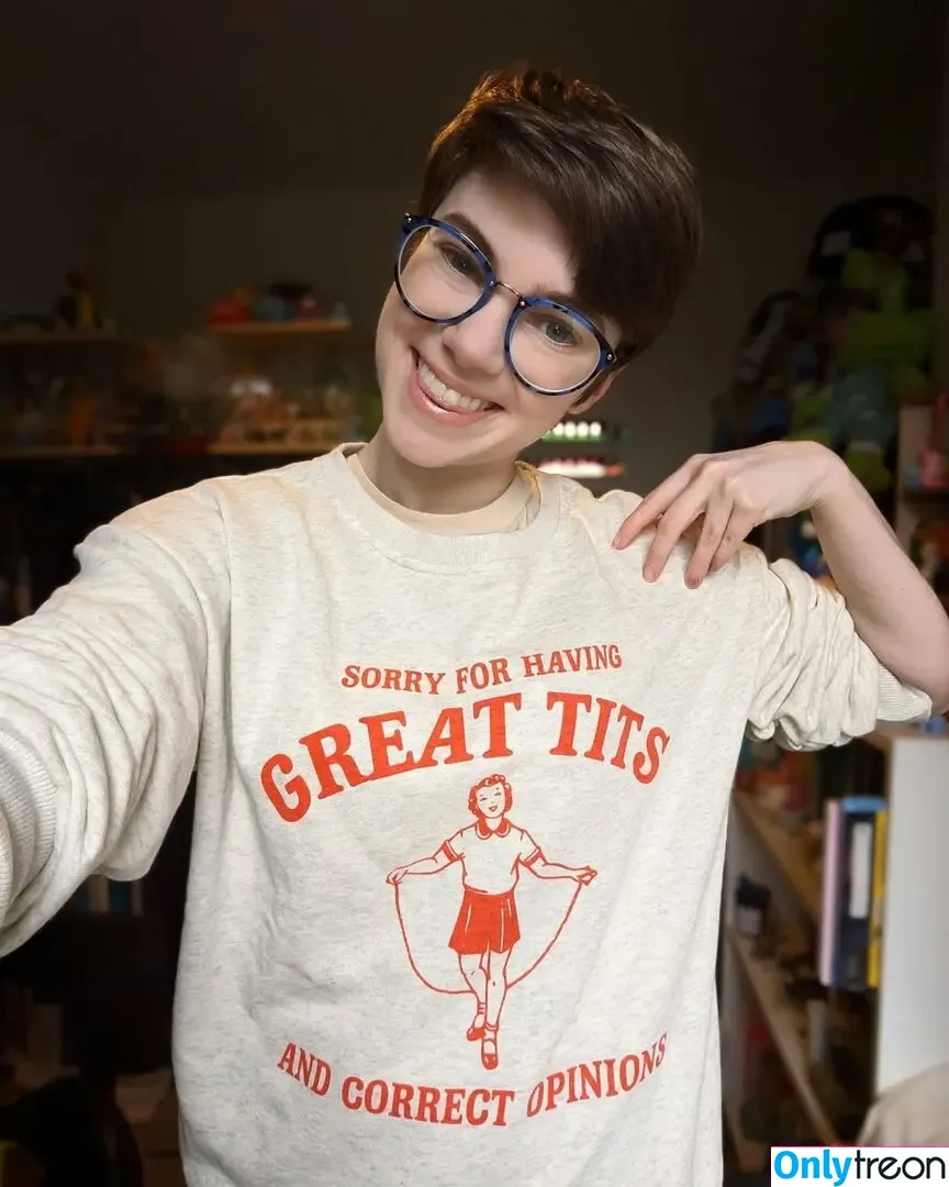 Emma Thorne nude photo #0063 (EmmaThorneVideos / emmainashes / emmathorne1)