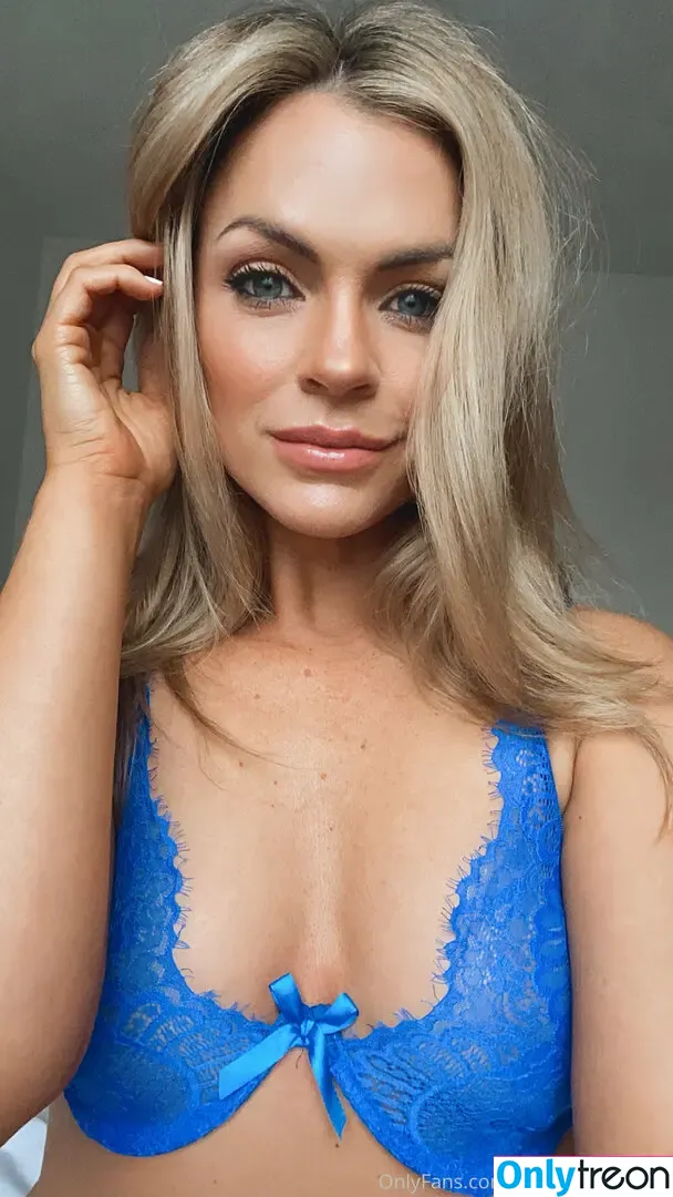 Emma Walsh nude photo #0051 (eaw5412 / missemmawalsh)