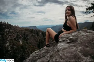 emma.xxxhibition / emmaurt nude photo #0002
