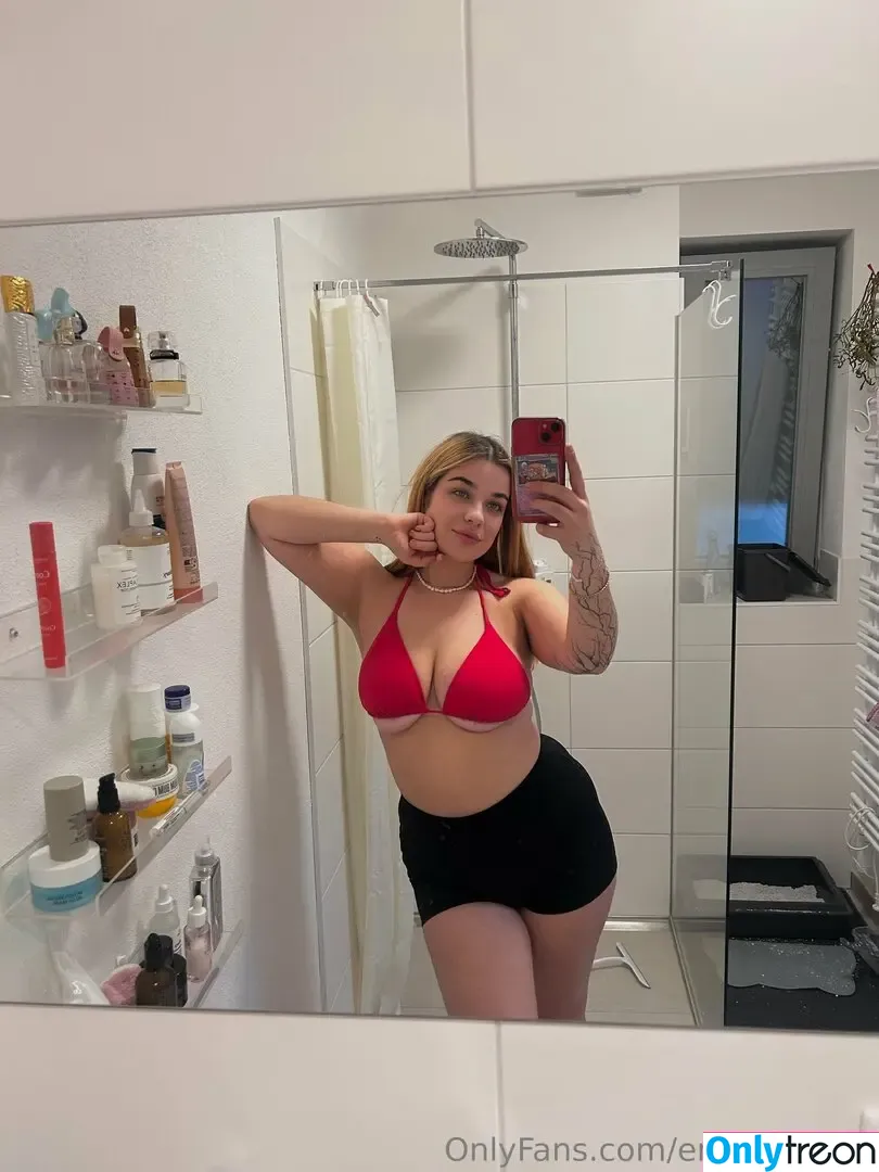 emmaahall5 nude photo #0082 (emma_hall5)