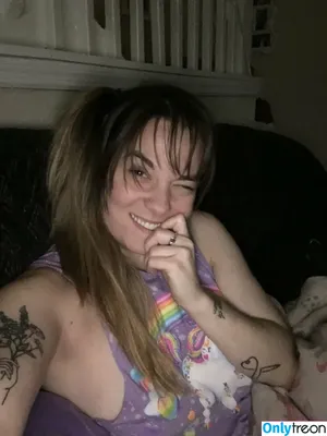 emmacantquit nude photo #0004
