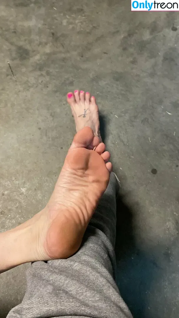 emmacantquit nude photo #0015 (emmacantquit)
