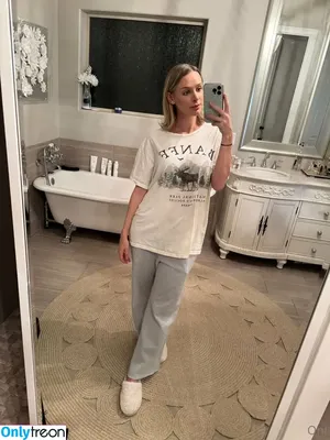 emmahixofficial / emmahix_xo фото голая #0236
