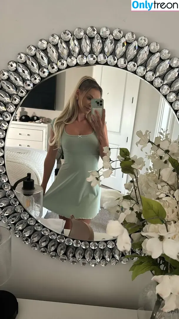 emmahixofficial голая photo #0324 (emmahixofficial)