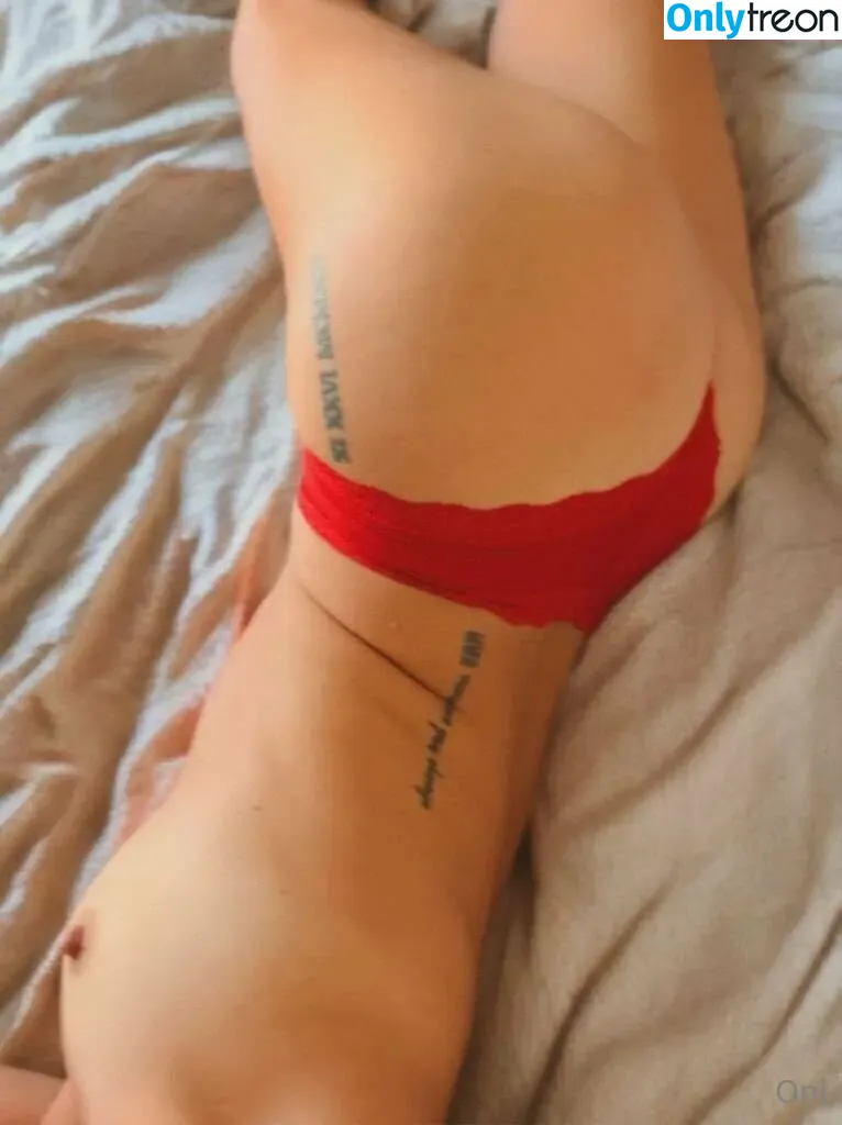 emmahixofficial nude photo #0430 (emmahix_xo)
