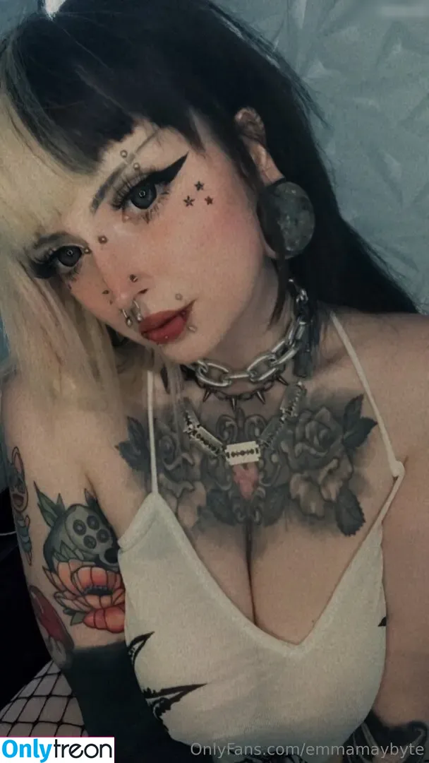 Emmamaybyte голая photo #0605 (emmamaybyte666 / emmamaybytez)