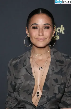 Emmanuelle Chriqui / Emmanuelle / echriqui nude photo #0886