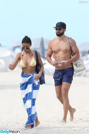 Emmanuelle Chriqui / Emmanuelle / echriqui nude photo #0929