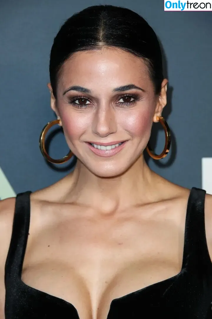 Emmanuelle Chriqui голая photo #0862 (Emmanuelle / echriqui)