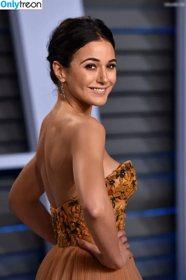 Emmanuelle Chriqui голая photo #0877 (Emmanuelle / echriqui)