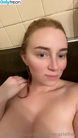 emmaryker / emnicolekerr nude photo #0041