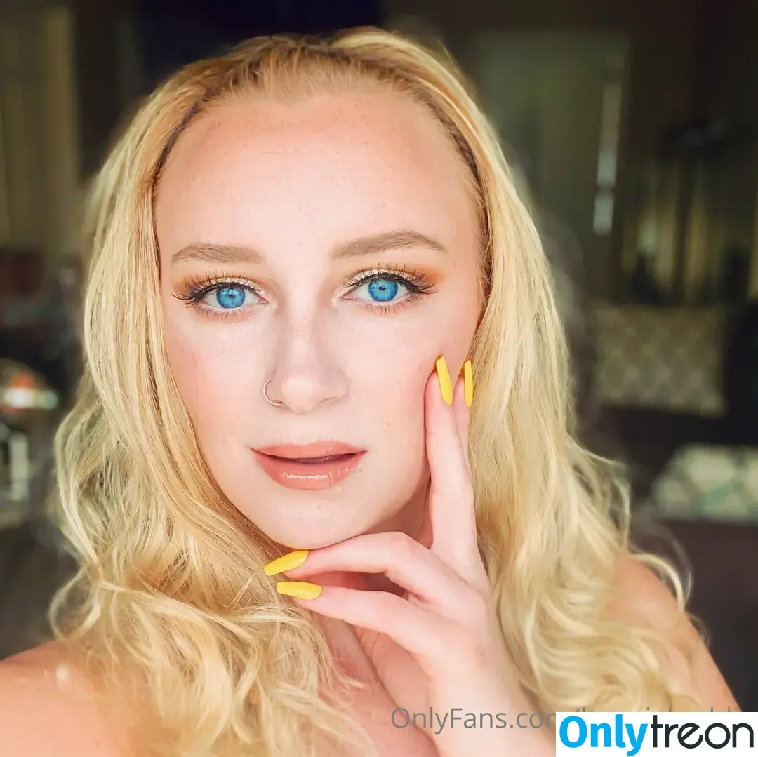 emmaryker nude photo #0021 (emnicolekerr)