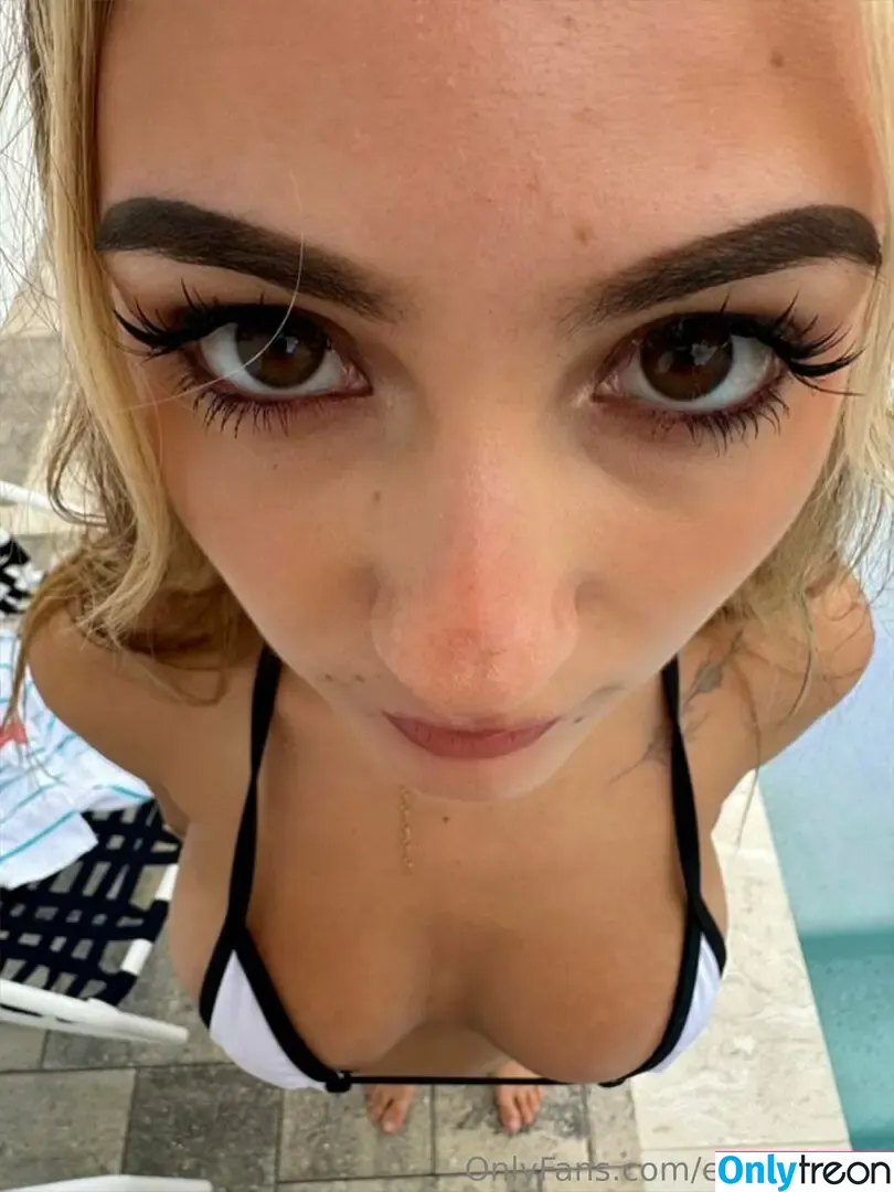 emmaswrld голая photo #0189 (emmaswrld._)
