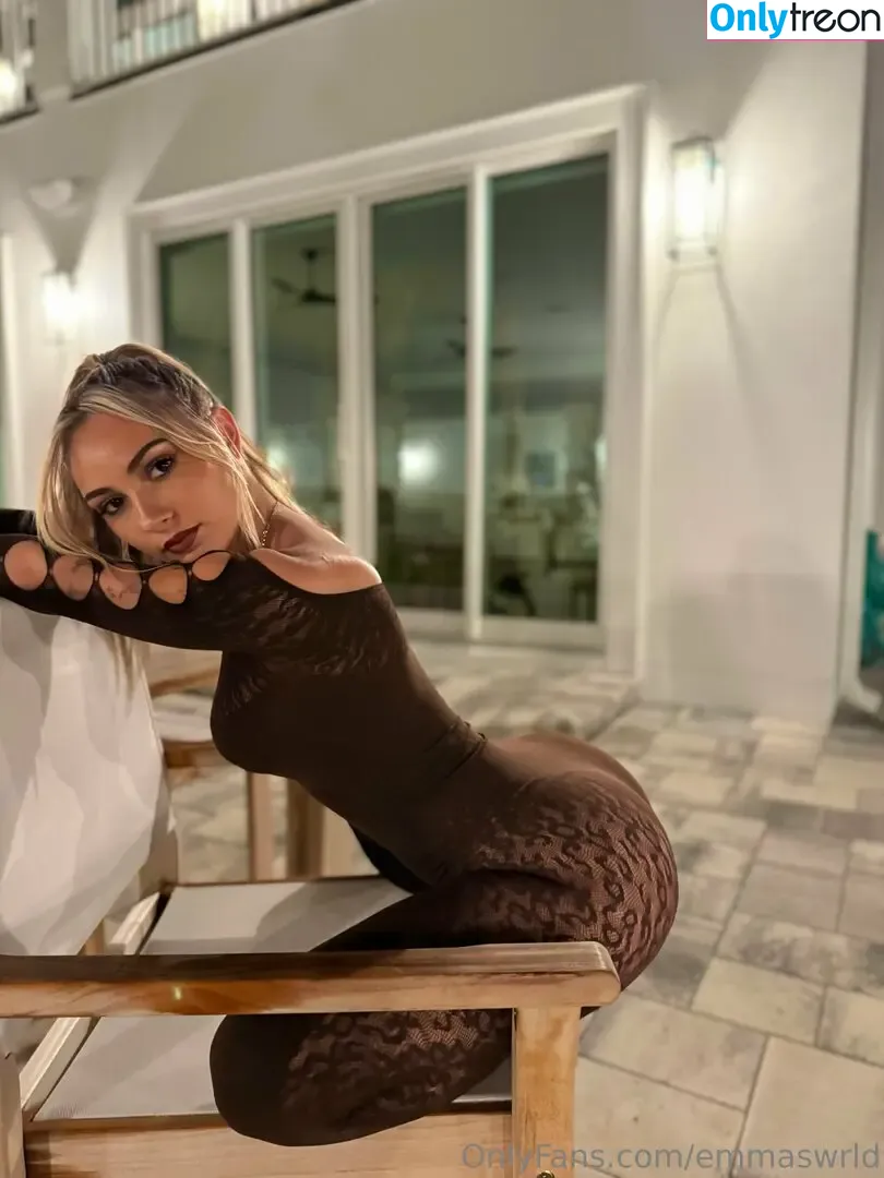 emmaswrld голая photo #0203 (emmaswrld._)