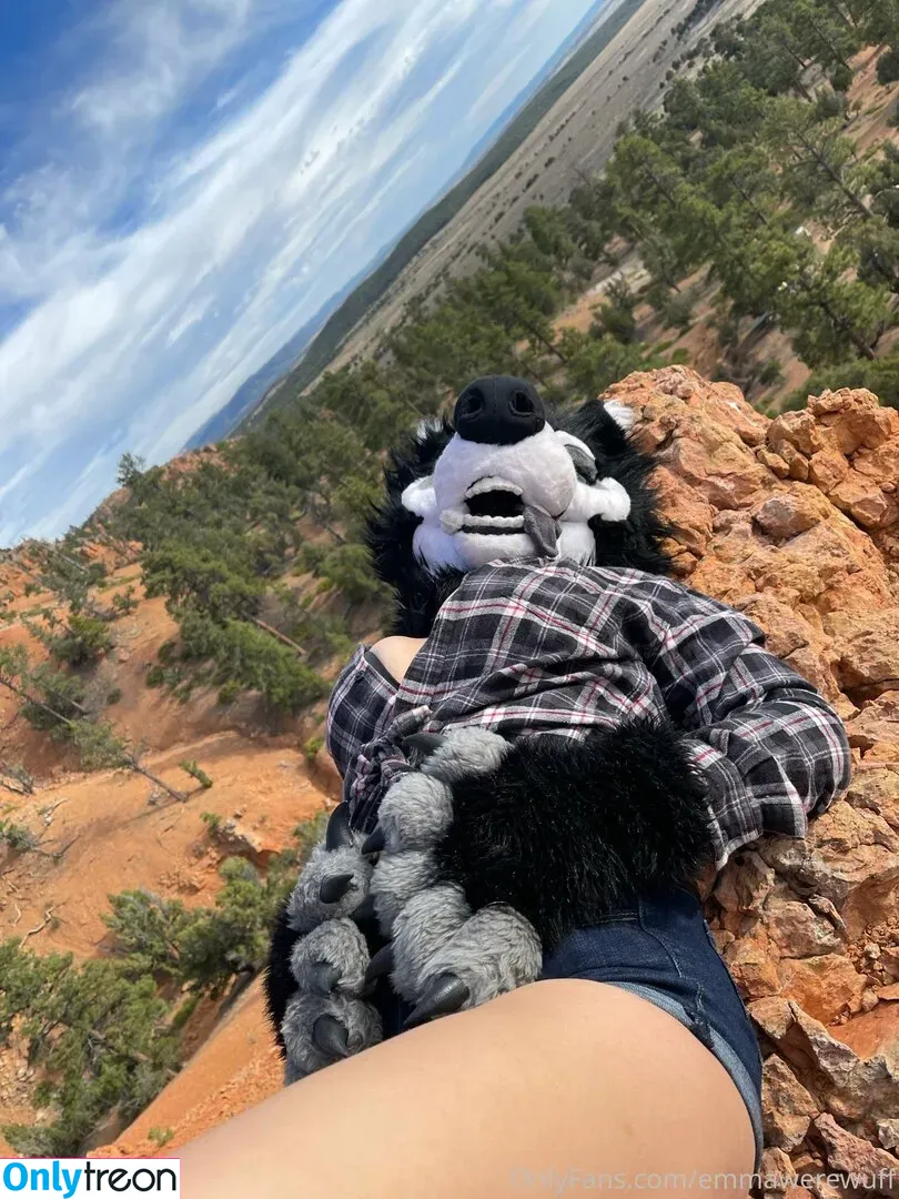 emmawerewuff голая photo #0036 (emmawerewuff)