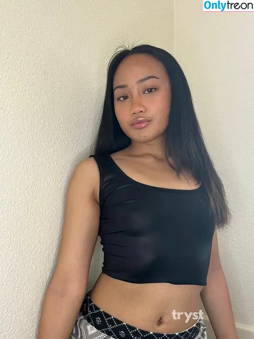 emmaxrae nude photo #0002 (emmaxrae_)