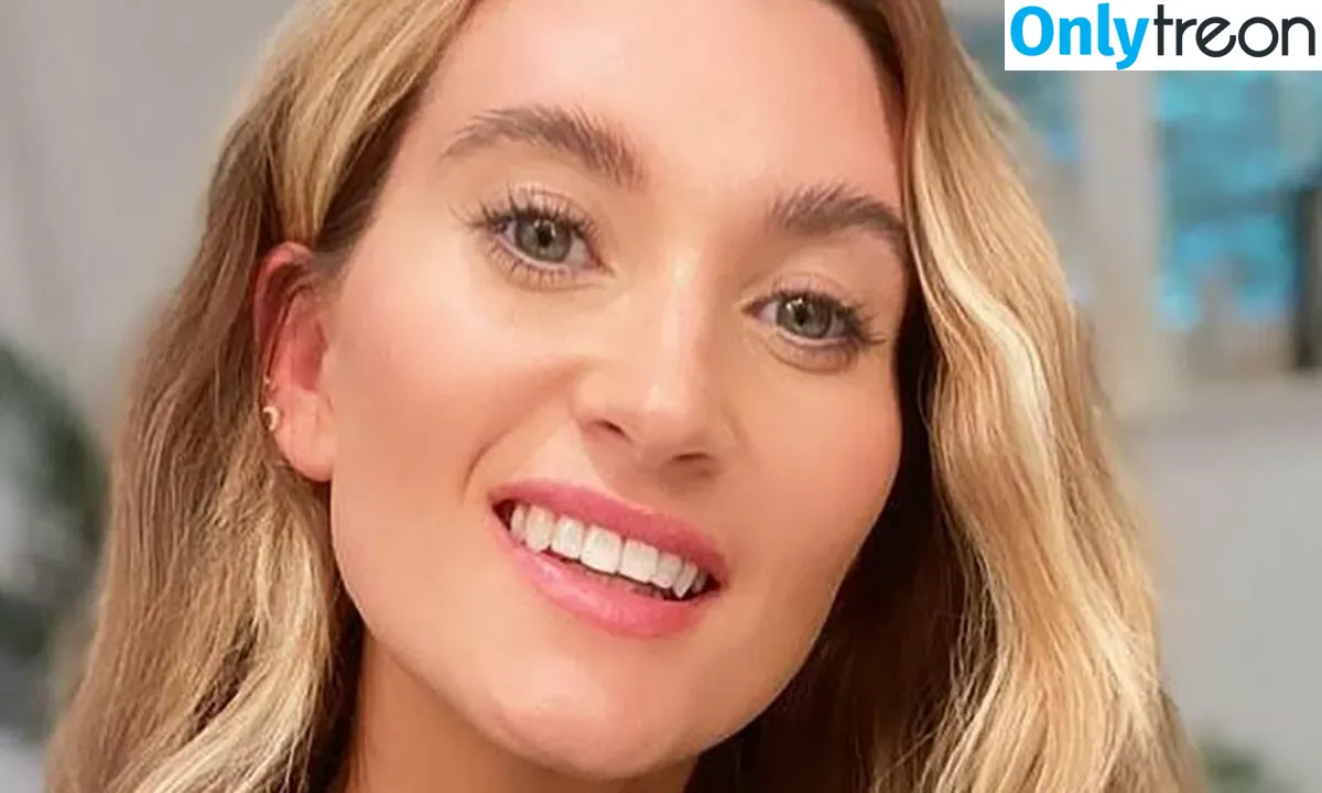 Emmerdale's Charley Webb nude photo #0073 (miss_charleywebb)