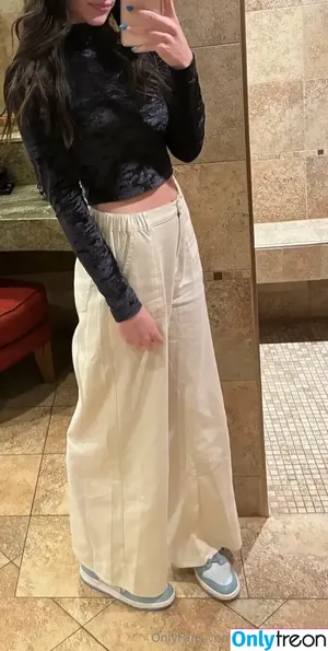 emmiejohnson / emmie_johnston nude photo #0050