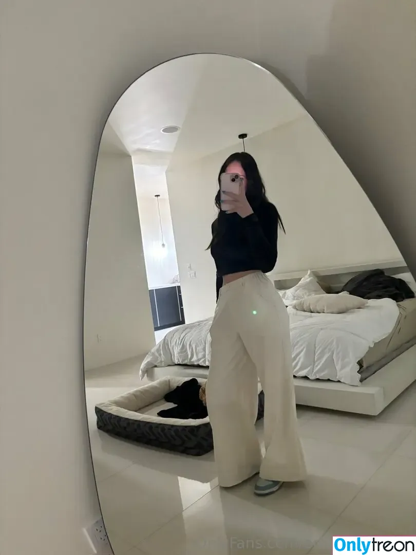 emmiejohnson голая photo #0015 (emmie_johnston)