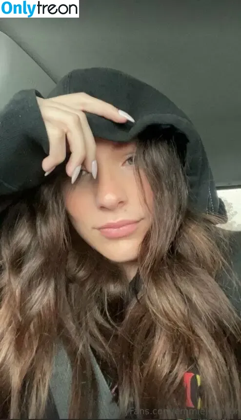 emmiejohnson голая photo #0019 (emmie_johnston)