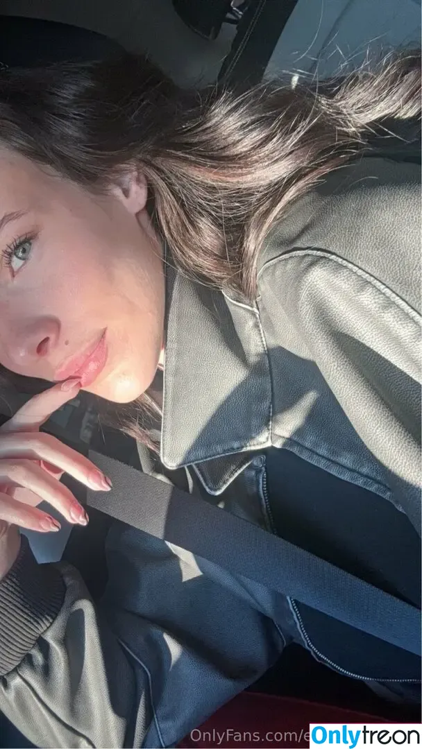 emmiejohnson nude photo #0048 (emmie_johnston)
