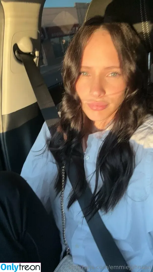 emmiejohnson голая photo #0087 (emmie_johnston)