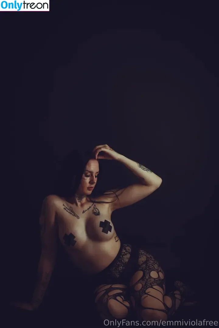 emmiviolafree nude photo #0001 (em_chaffee)