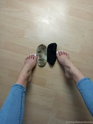 emmyfeetandsocks / theluckyguy_efs фото голая #0031