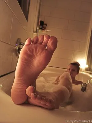 emmyfeetandsocks / theluckyguy_efs фото голая #0049