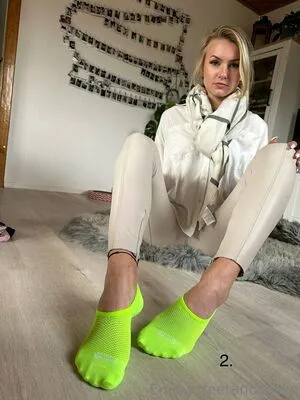 emmyfeetandsocks / theluckyguy_efs фото голая #0102