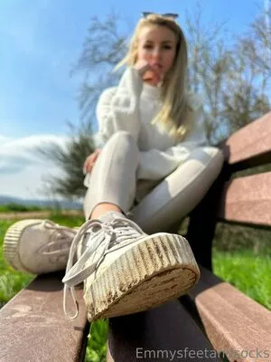 emmyfeetandsocks / theluckyguy_efs фото голая #0113