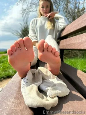 emmyfeetandsocks / theluckyguy_efs фото голая #0121