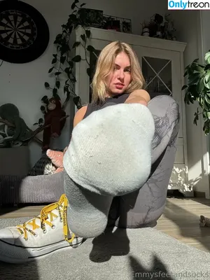 emmyfeetandsocks / theluckyguy_efs nude photo #0177