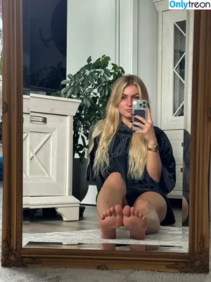 emmyfeetandsocks / theluckyguy_efs nude photo #0248