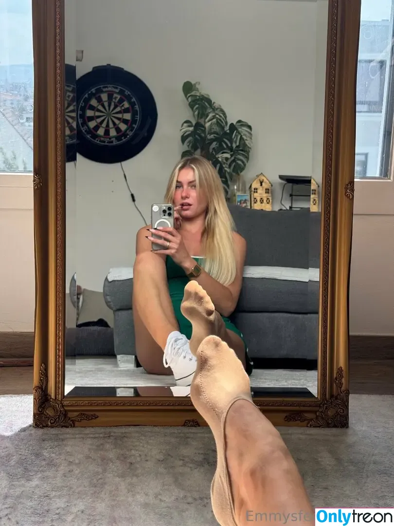 emmyfeetandsocks nude photo #0264 (theluckyguy_efs)