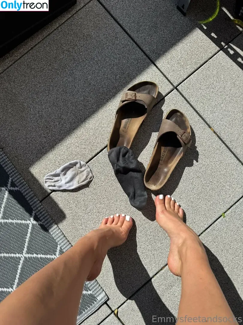 emmyfeetandsocks nude photo #0303 (theluckyguy_efs)