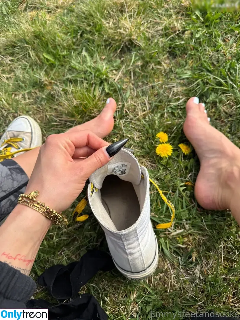 Emmysfeetandsocks nude photo #0768 (emmyfeetandsocks / emmysfeetandso1 / theluckyguy_efs)