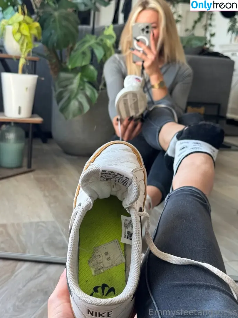 Emmysfeetandsocks голая photo #0773 (emmyfeetandsocks / emmysfeetandso1 / theluckyguy_efs)