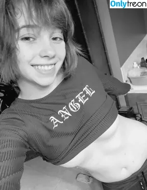 emosellz / kawaiigothii / salinathesensation nude photo #0004