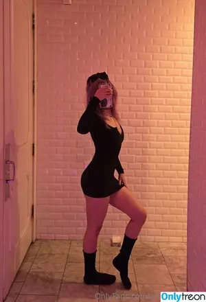 Emostonergorl / Obvious_Confusion699 / emo.stoner.gorl / smolstarcaster nude photo #0876