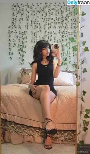 Emostonergorl / Obvious_Confusion699 / emo.stoner.gorl / smolstarcaster nude photo #0953