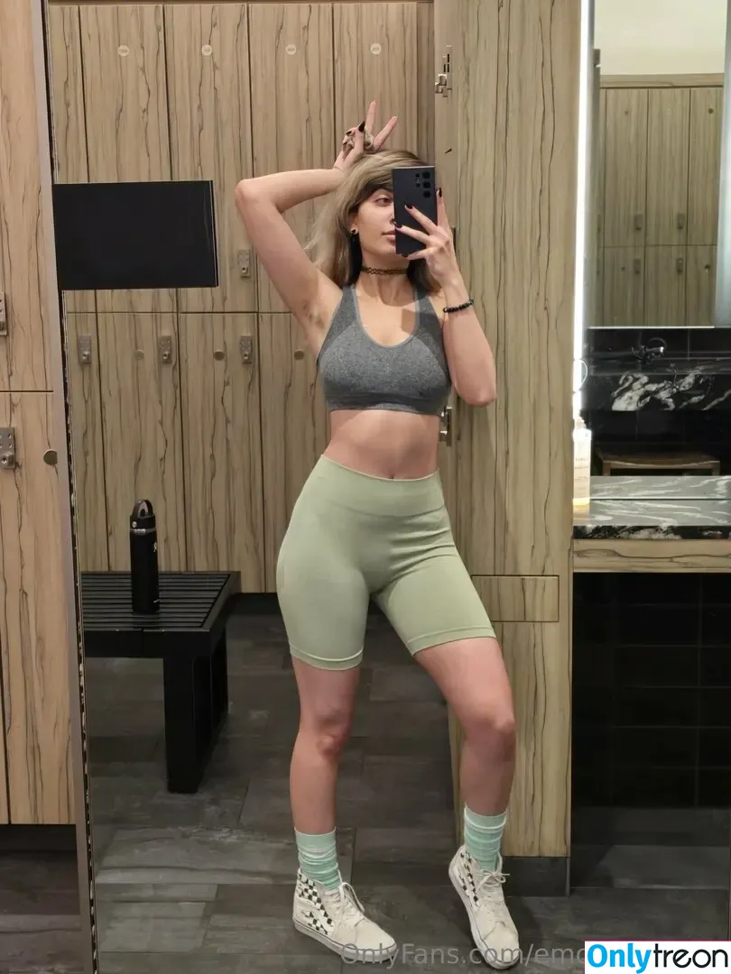 Emostonergorl nude photo #0892 (Obvious_Confusion699 / emo.stoner.gorl / smolstarcaster)