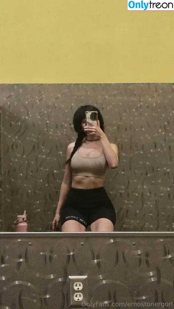 Emostonergorl nude photo #0965 (Obvious_Confusion699 / emo.stoner.gorl / smolstarcaster)