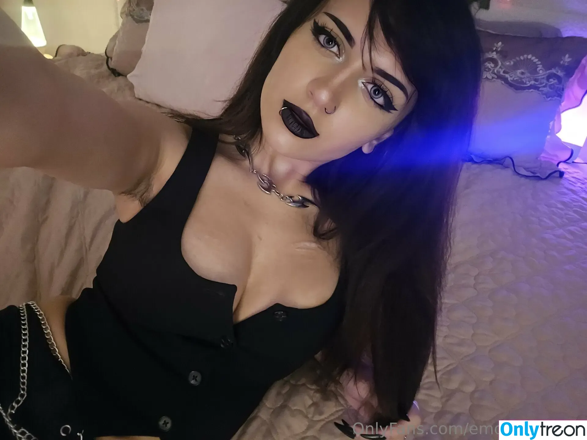 Emostonergorl nude photo #0969 (Obvious_Confusion699 / emo.stoner.gorl / smolstarcaster)