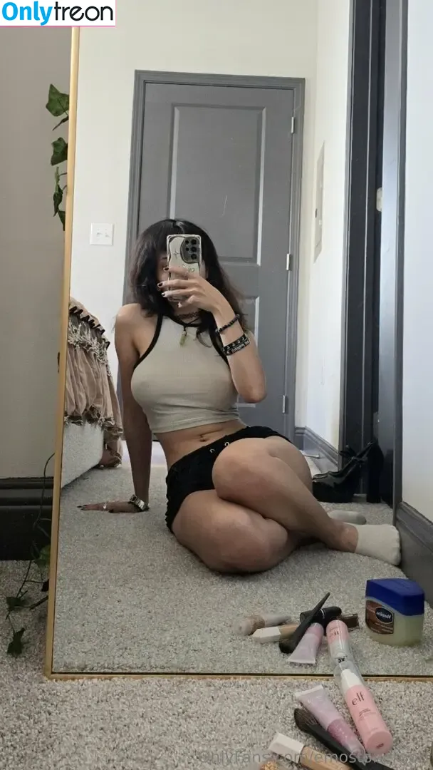 Emostonergorl nude photo #1004 (Obvious_Confusion699 / emo.stoner.gorl / smolstarcaster)
