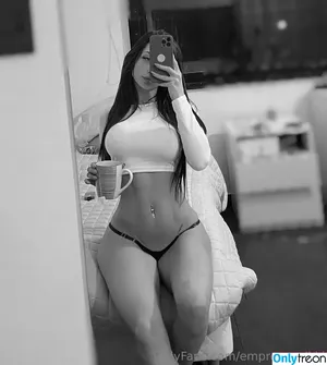 empress.mikki / empress_mikki nude photo #0073